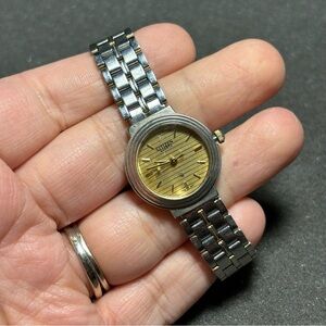 Vintage Citizen Quartz Womans Watch Working With New Battery L1A